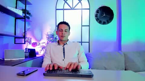 Dustin Sonne online show from January 12, 4:05 am