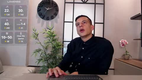 Snapshot of dustin_sonne chatting on December 30, 3:14 am Dustin Sonne online show from December 30, 3:14 am