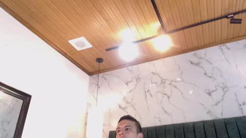 Snapshot of dustin_sonne chatting on December 9, 3:29 am Dustin Sonne online show from December 9, 3:29 am
