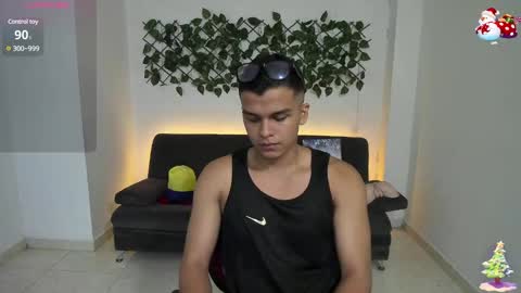 dwayne_brown online show from December 14, 10:39 pm