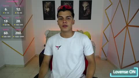 dwayne_brown online show from February 23, 7:58 pm