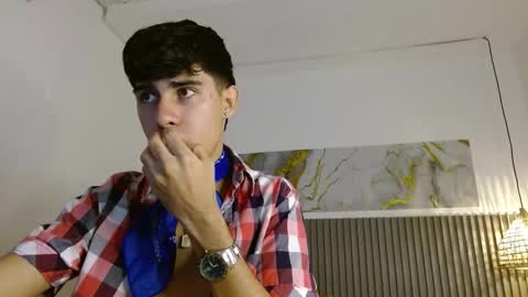 dyla_n18_ online show from February 15, 8:06 pm