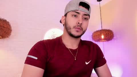 dylan_vega01 online show from April 14, 5:12 pm