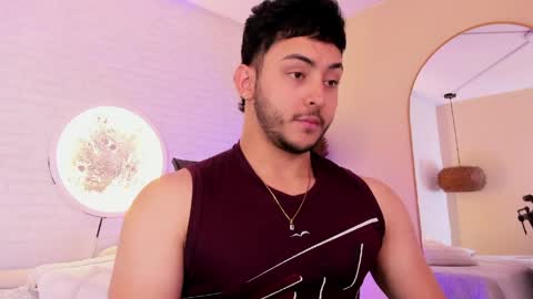 dylan_vega01 online show from April 8, 3:43 pm