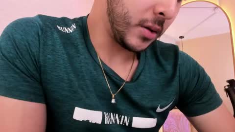 dylan_vega01 online show from April 16, 5:13 pm