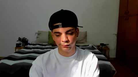 D Y L A N online show from May 2, 2:53 pm