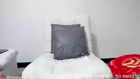 dylanscott_106 online show from September 12, 6:52 pm