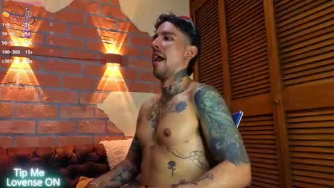 D Y L A N online show from November 18, 9:39 pm