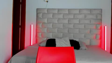 Dylan Taylor online show from February 26, 4:03 am