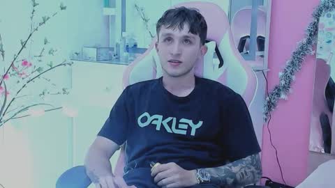 ---DYLAN--- online show from January 6, 4:38 am