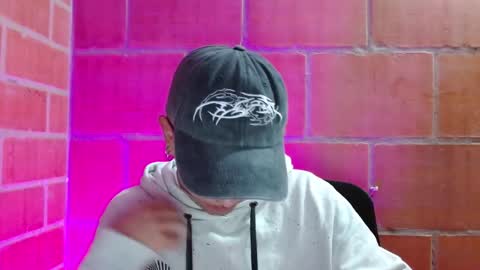 eather_luxury online show from November 15, 8:11 pm