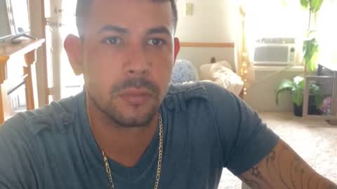 eddgarzay08 online show from April 12, 8:10 pm