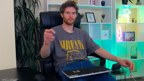 eddie_baker online show from May 31, 10:49 am