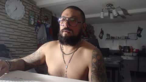 edgarram83 online show from December 18, 5:36 am