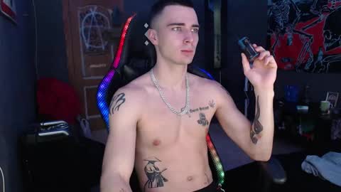 Eduar online show from December 29, 12:12 pm