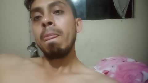 Snapshot of eduarfox96 chatting on February 6, 5:35 am Eduar online show from February 6, 5:35 am