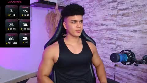 Snapshot of edward__clarck chatting on October 2, 2:26 am EDWARD CLARCK online show from October 2, 2:26 am