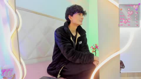 eidan_tay online show from April 11, 7:50 pm