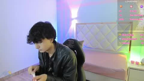 eidan_tay online show from April 13, 11:44 am