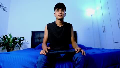 eiden_allenx1 online show from December 5, 9:39 am