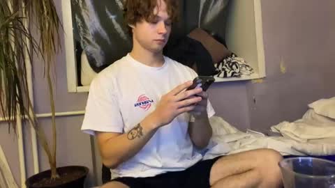 Eitan online show from October 30, 4:08 pm