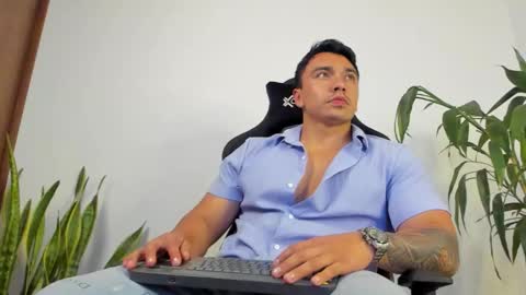 EITHAN CONOR online show from September 26, 2:20 am