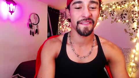 xoxo online show from April 25, 12:13 am