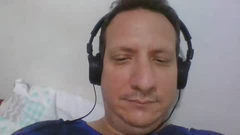 Snapshot of elcamello6 chatting on December 5, 8:11 am elcamello6 online show from December 5, 8:11 am