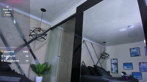Snapshot of elianfoxter chatting on October 6, 12:15 am ---Elian--- online show from October 6, 12:15 am