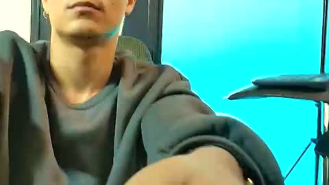 elias_salvatore_ online show from July 2, 3:29 pm