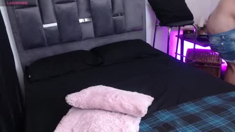 Snapshot of elliot_stone18 chatting on October 22, 5:33 am Elliot Fit online show from October 22, 5:33 am