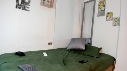 elpekas247 online show from April 5, 8:49 pm