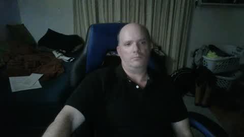 Snapshot of emsguy1 chatting on October 9, 3:44 am Matt online show from October 9, 3:44 am