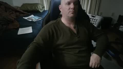 Snapshot of emsguy1 chatting on February 27, 7:01 am Matt online show from February 27, 7:01 am