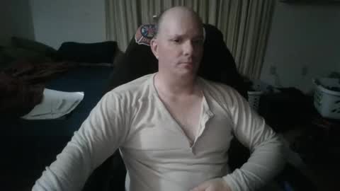 Snapshot of emsguy1 chatting on December 8, 6:01 am Matt online show from December 8, 6:01 am