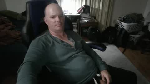 Snapshot of emsguy1 chatting on September 24, 4:34 am Matt online show from September 24, 4:34 am