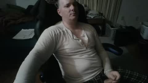 Snapshot of emsguy1 chatting on December 11, 5:55 am Matt online show from December 11, 5:55 am