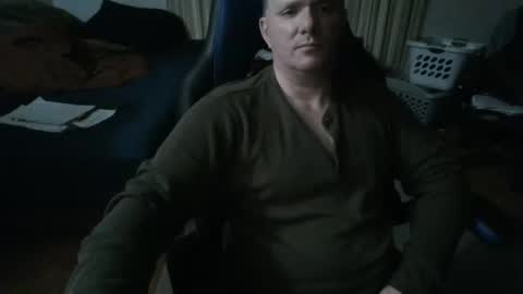 Snapshot of emsguy1 chatting on February 9, 5:40 am Matt online show from February 9, 5:40 am