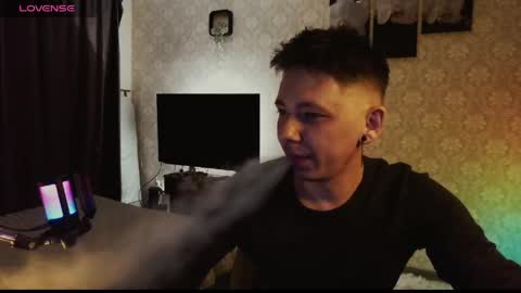 emveeboy96 online show from March 16, 8:35 pm