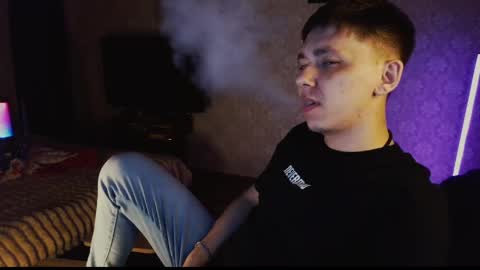 emveeboy96 online show from April 1, 8:17 pm