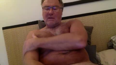 Snapshot of endurado chatting on October 10, 6:07 am endurado online show from October 10, 6:07 am