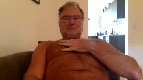 Snapshot of endurado chatting on October 13, 11:05 am endurado online show from October 13, 11:05 am