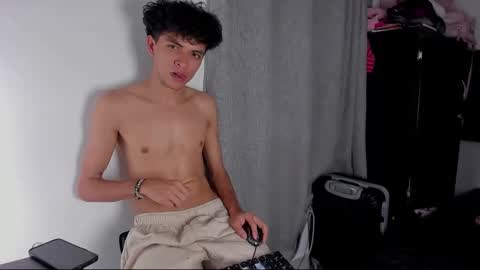 Salo online show from April 10, 11:01 pm