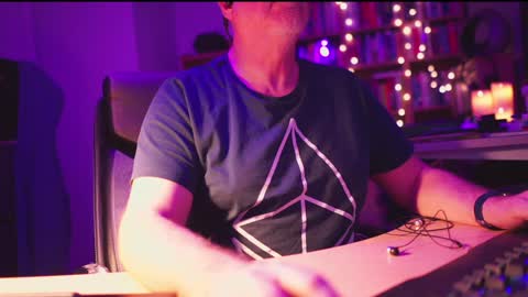 uk online show from January 12, 1:53 am