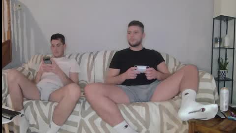 Snapshot of englishladxxx chatting on December 17, 8:54 pm Englishladxxx online show from December 17, 8:54 pm