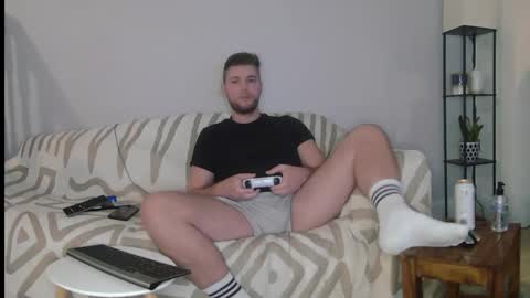 Snapshot of englishladxxx chatting on December 24, 1:49 am Englishladxxx online show from December 24, 1:49 am