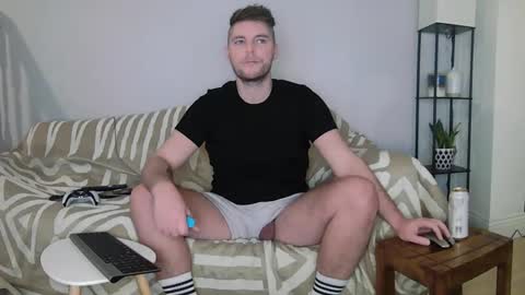 Snapshot of englishladxxx chatting on February 7, 11:55 pm Englishladxxx online show from February 7, 11:55 pm