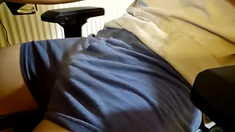 ensivios online show from November 25, 5:04 pm