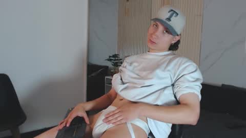 enzo_steel online show from September 14, 2:35 am