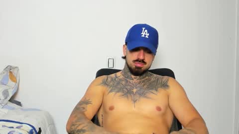 Enzo Aren online show from October 25, 1:29 am